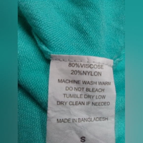 🌺BUNDLE ONLY🌺MADE BY JOHNNY LADIES TURQUOISE SWEATER - Picture 5 of 8
